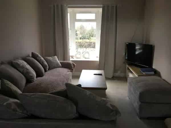 One Bedroom Flat Central Location Quiet Building