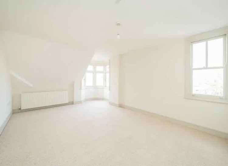 Large 1-Bed Flat in Streatham - Great Investment Opportunity