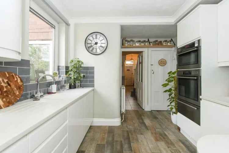4 Bedroom Semi Detached House to Rent Castleford WF10