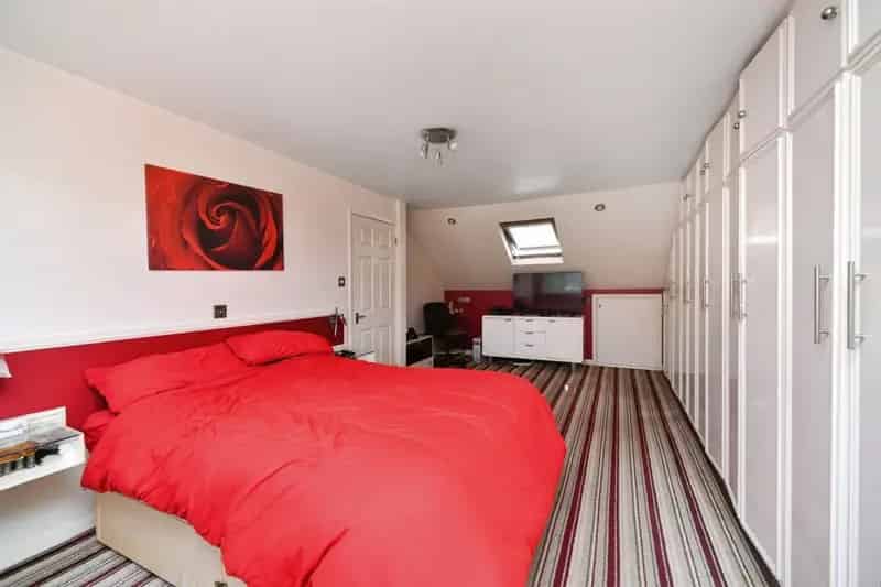 Family Home 4 Beds 1600 sq ft Private Garden