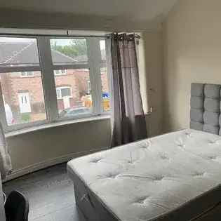 4 Bedroom House in Withington Manchester Available July 2025