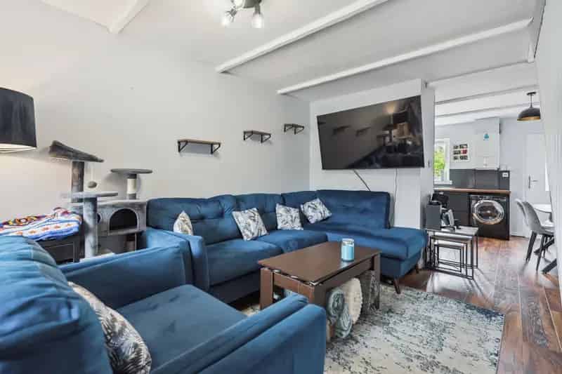 2-Bedroom Mid-Terrace Villa with Private Garden - Upgraded