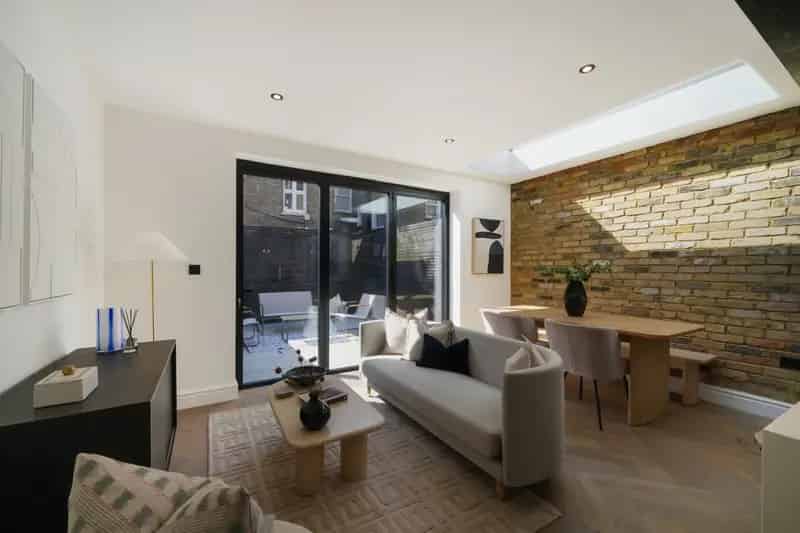 Battersea Garden Flat 2 Beds 2 Baths High Spec Contemporary Living