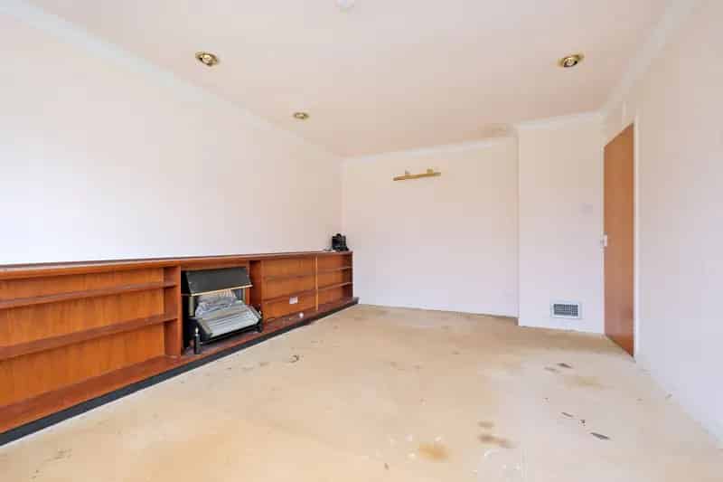 Spacious 2-Bed Detached Bungalow for Renovation or Downsizing