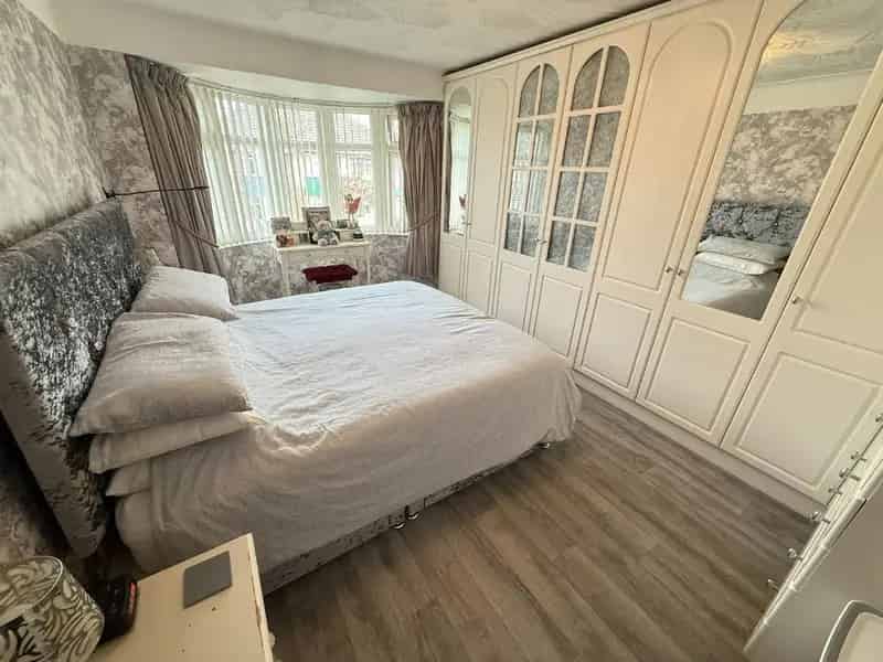 4 Bed Family Home for Sale Lakes Estate