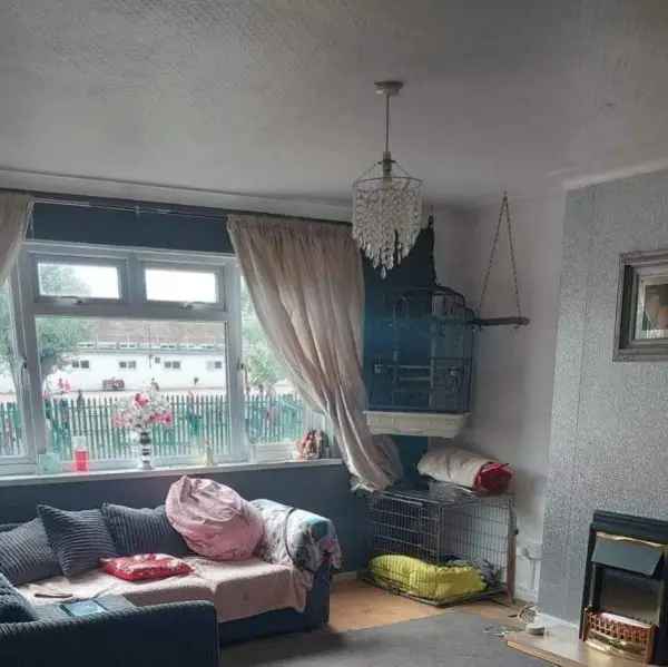 Flat For Rent in Canterbury, England