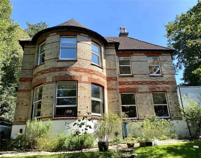 2 Bedroom Apartment Bournemouth Town Centre