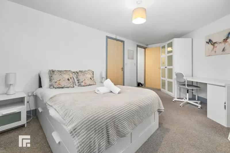 1 Bedroom Ground Floor Flat for Sale Near City Centre