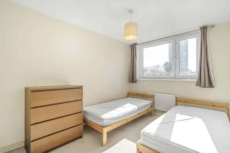 Spacious 3-Bedroom Flat near Battersea Park and Chelsea