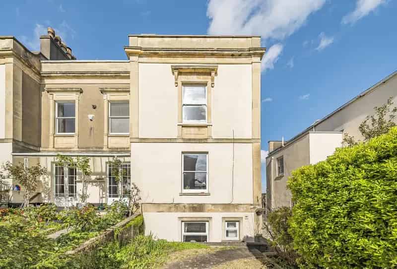 1 Bedroom Apartment for Sale