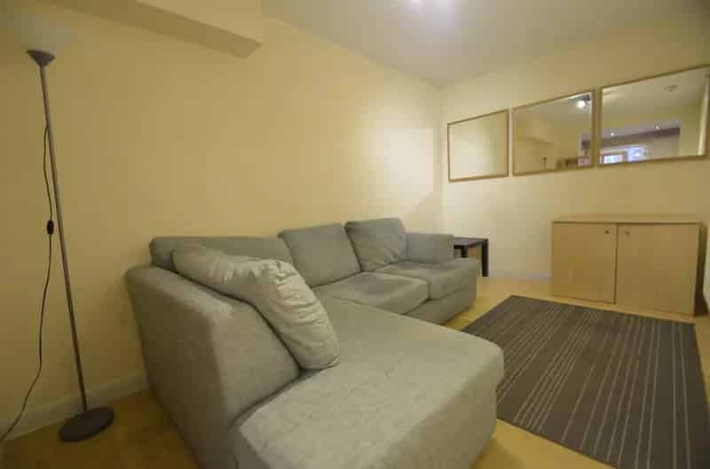5 Bedroom Terraced House Family Home