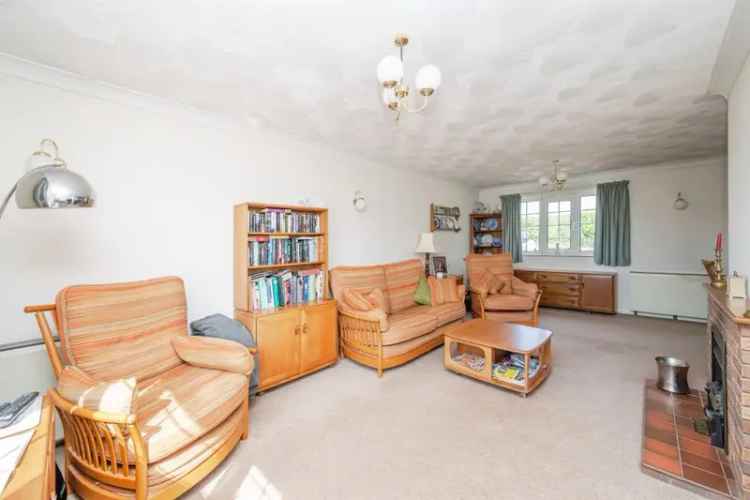 Spacious 4-Bedroom Detached Bungalow in Hevingham