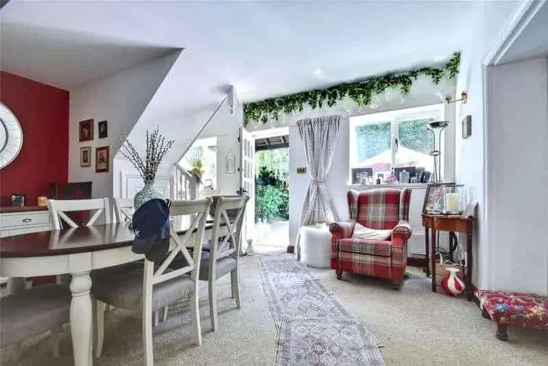 3 Bed Detached House For Sale - Countryside Living