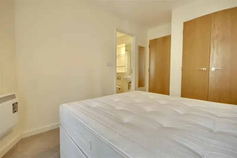 2 Bedroom Furnished Apartment to Rent in Admiralty Quarter