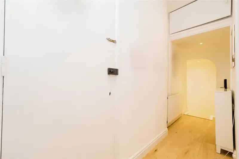 Beautiful 474 sq ft Garden Flat Near Stratford
