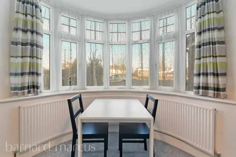 Studio Flat near M4 A4 Central London Heathrow Access
