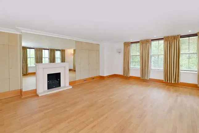 Flat to rent in Coleridge Gardens, London SW10