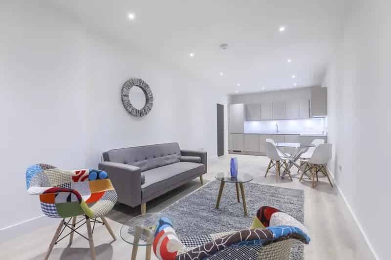 2-Bedroom Apartment for Sale near Canary Wharf