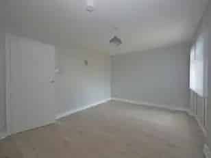 Refurbished 3-Bed Terrace House with New Kitchen and Bathroom
