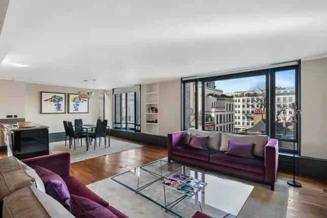 2-Bedroom Mayfair Apartment - 1317 sq ft