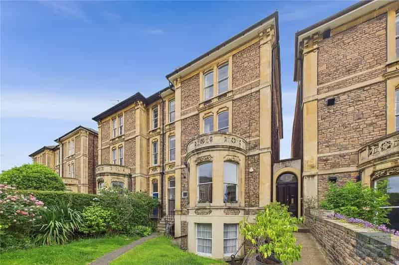 3 Bedroom Apartment to Rent - Family & Student Friendly