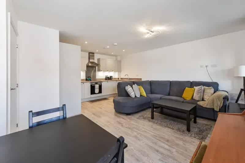 2 Bedroom Flat To Rent Available July 25 2025