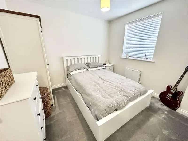 3 Bed Semi-Detached House for Sale
