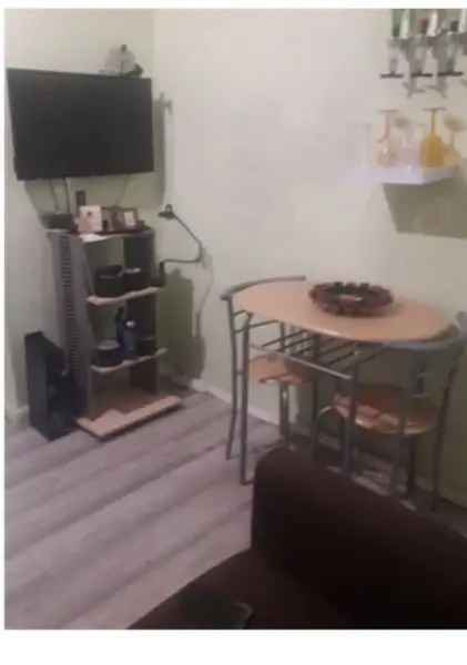Family Friendly Location near Shops Restaurants and Schools