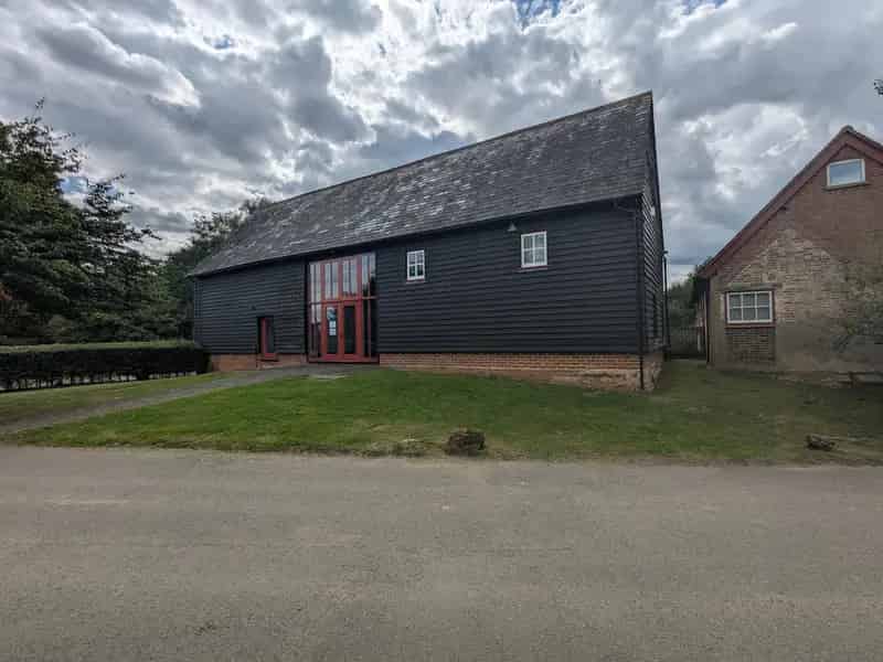 Commercial property For Rent , Mole Valley, England