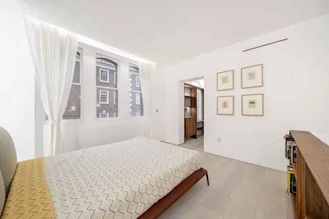 One Bedroom Apartment in Green Street London W1K