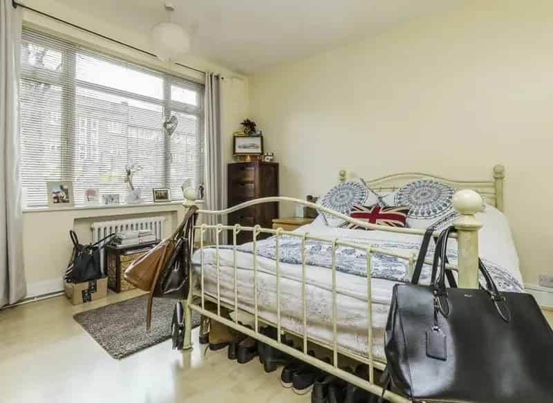 Flat For Sale , Sutherland Avenue, London, England