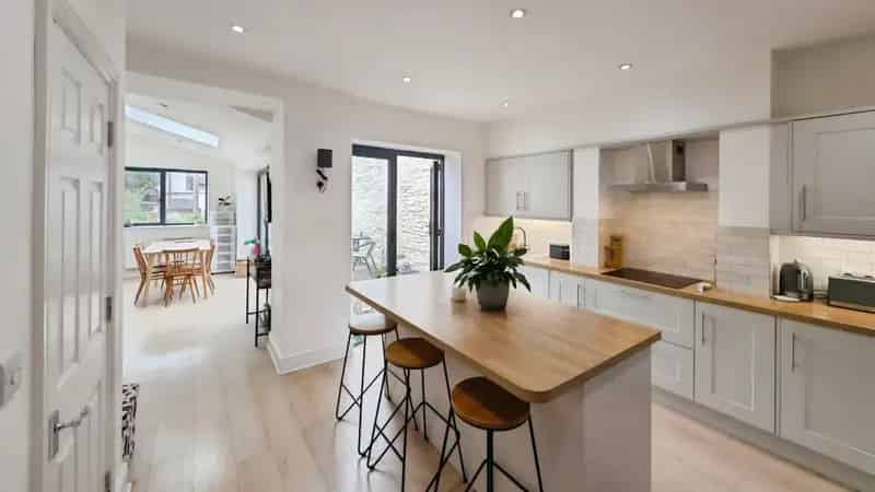 4 bedroom House
 For Sale