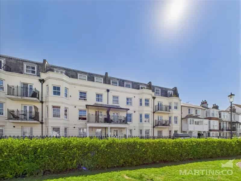 1 Bedroom Flat To Rent Available May 16 2025