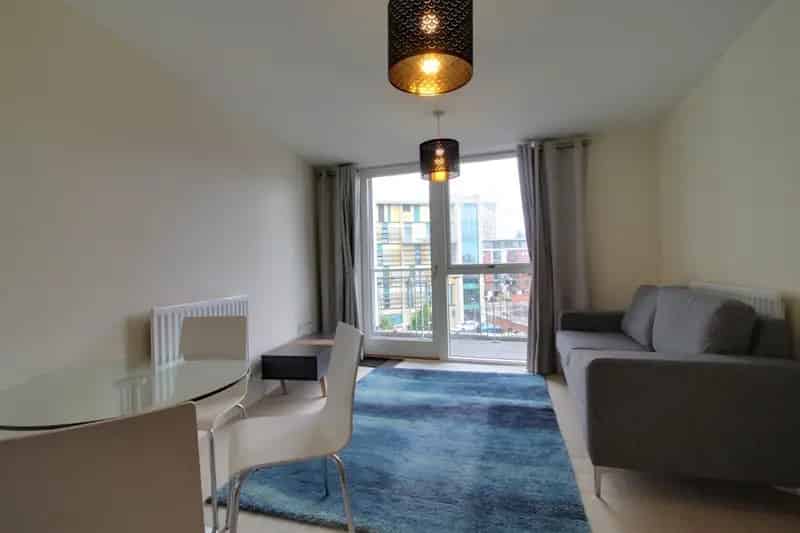 2 Bedroom Apartment Park Central City View Furnished