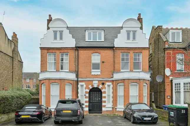 3 Bedroom Flat to Rent in Ealing W5 - Short Let