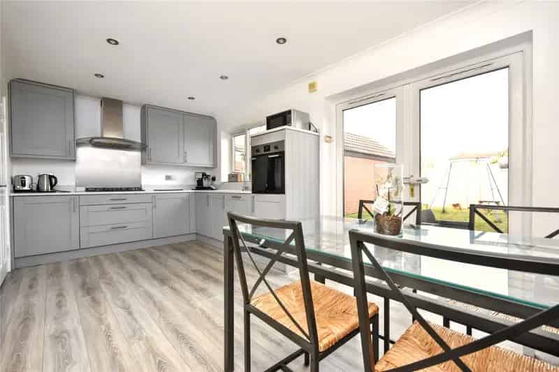 Four Bedroom Extended Semi Detached House Kippax