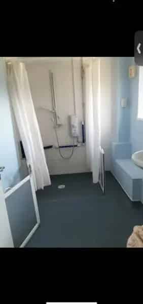 2 Bedroom House with Adaptions Near School and Amenities