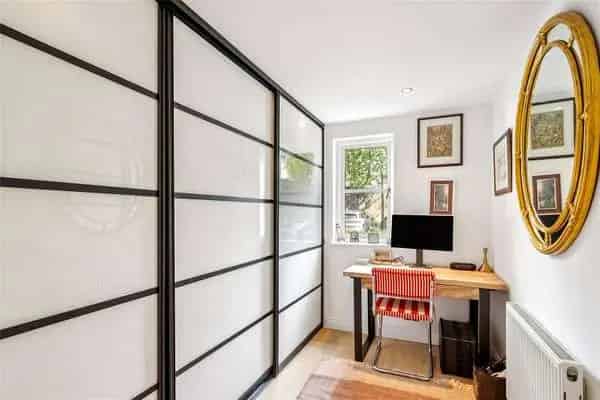 2-Bed Apartment Fulham SW6 - Gated Development with Garden Access