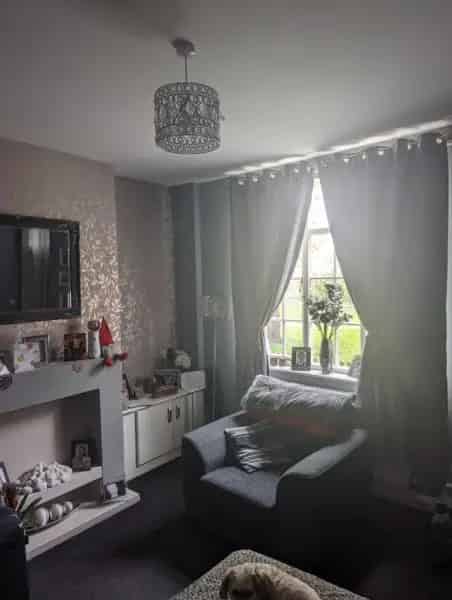 3 Bed Semi Detached House Near Schools and Shops