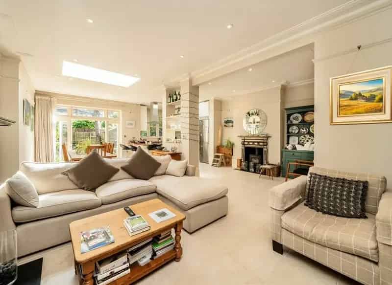 Five Bedroom Period Home Near East Finchley Station