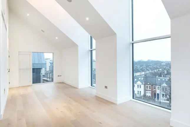 4 Bed Split Level River View Apartment Fulham Riverside SW6