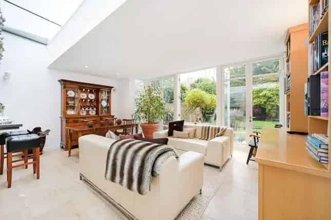 3 Double Bedroom Detached House For Sale London W4