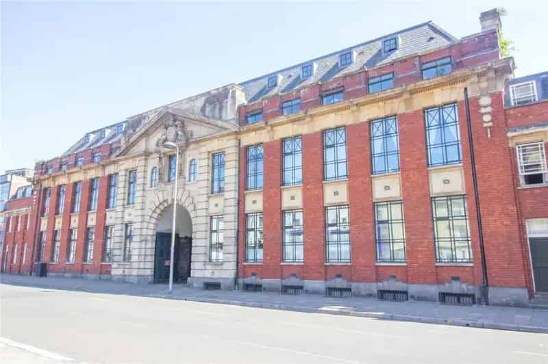 2 Bedroom Maisonette for Sale