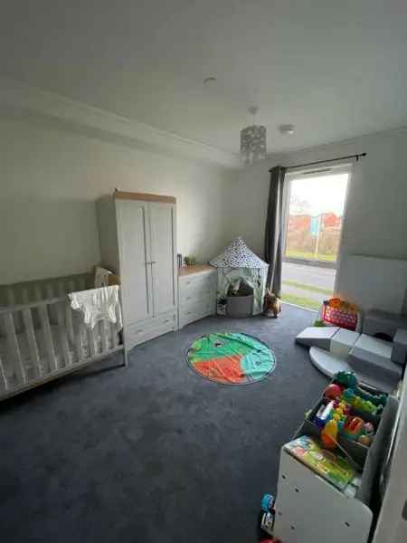 Flat For Rent in Worthing, England