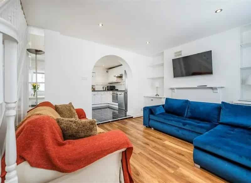 Two Bedroom Freehold House Kenway Village Earls Court