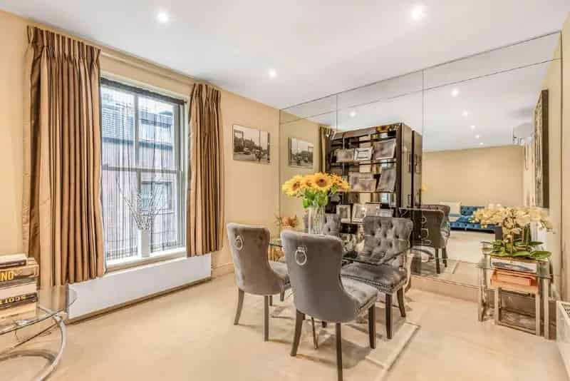 Marylebone Mews House: Four-Storey Freehold Home