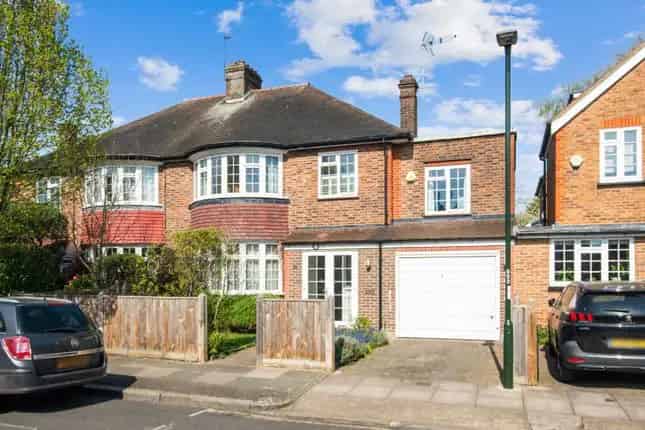 Semi Detached House for Sale Barnes SW13
