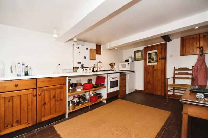 Charming 4-Story Cottage in Tideswell Needs TLC