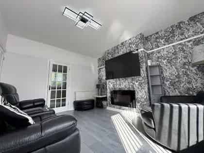 2 Bedroom House 26m² Sheffield - Modern Spacious Garden
