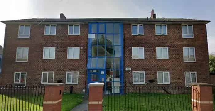 2 Bed Flat Leasowe Close To Amenities